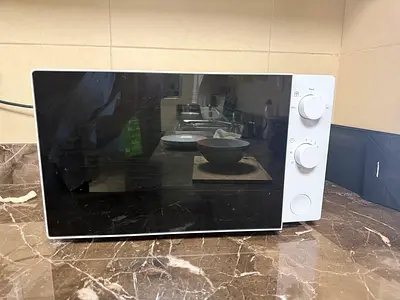 IKEA white microwave oven in good working condition
