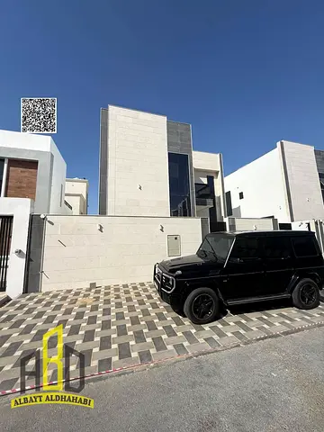 فيلا تشطيب شخصى شامل الماء والكهرباء على شارع الشيخ محمد بن زايد
