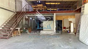 Warehouse for rent in Industrial Area 11, Sharjah, 6,500 sq ft with mezzanine, 48 KW electricity, AE