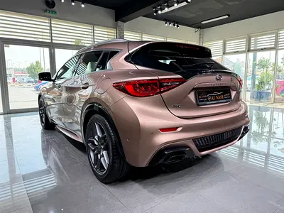 2017 Infiniti Q30 照片 4