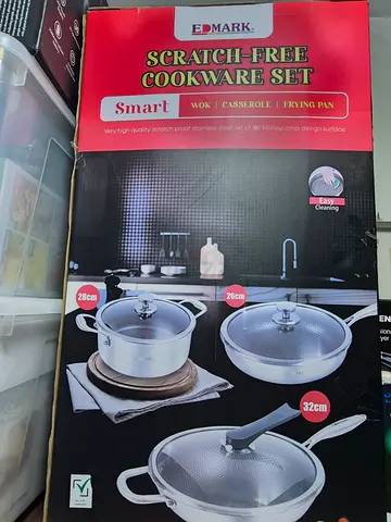 Scratch-Free Stainless Steel Cookware Set (3 pcs) - New in Box