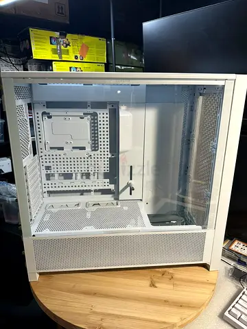 Corsair Frame 5000D RS White - AED350