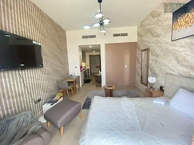 Big Layout/Lagoon and Burj View/Fully Furnished Studio
