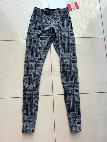 Leggings Nike black white 19 aed for sale xs size