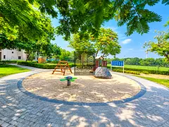 Bright 1BR Apartment | Garden View | The Gardens Building 72