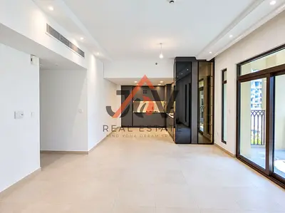 Larger Corner Layout | Two Beds | Low Floor