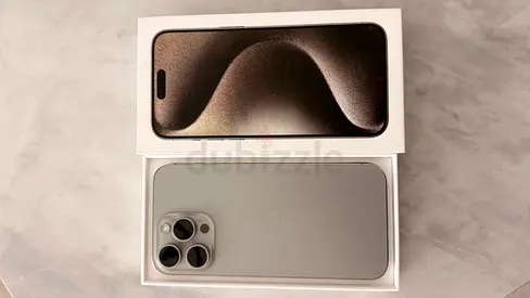 iPhone 15 Pro Max, 256GB, Natural Titanium – Excellent Condition, Original Box Included.