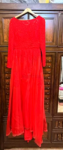 Red long-sleeve embroidered evening dress, size L