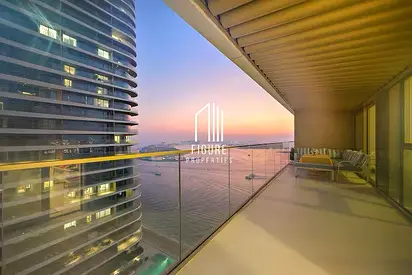 Luxury 2-Bedroom Apartment, Full Palm View, Emaar Beachfront,Ready to move