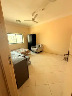 Master Bed Room for Executive Bachelor/Lady Near to Dubai Border.