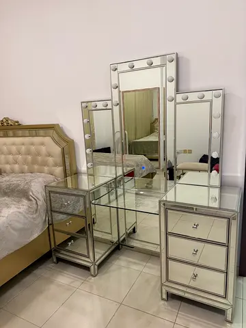 Mirrored Dressing Table with Hollywood style LED Mirror & Touch Dimmer