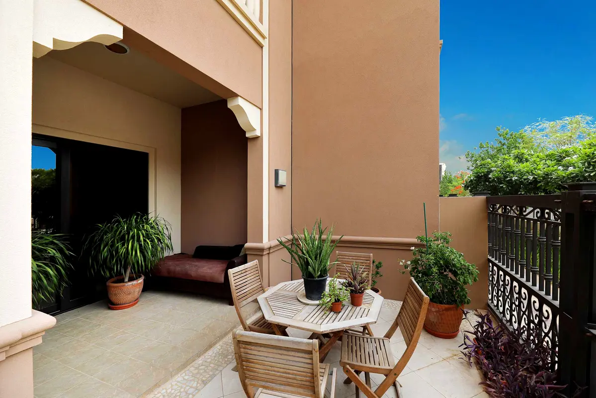 Ground Floor | Large Outdoor |Corner | Maids Room