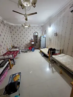 Executive Bed Space Available in Jazera Al Hamra