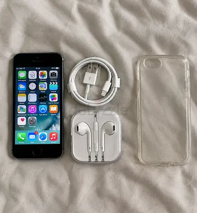 Apple iPhone 5S with accessories