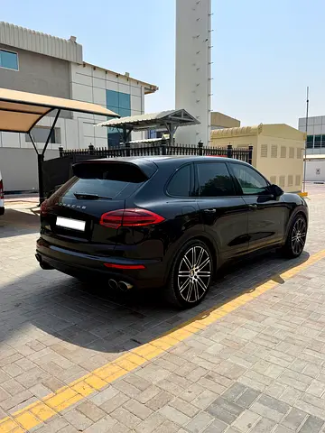 صورة 4 لـ 2015 Porsche CAYENNE