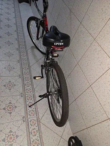 Used men's hybrid/commuter bicycle - good condition