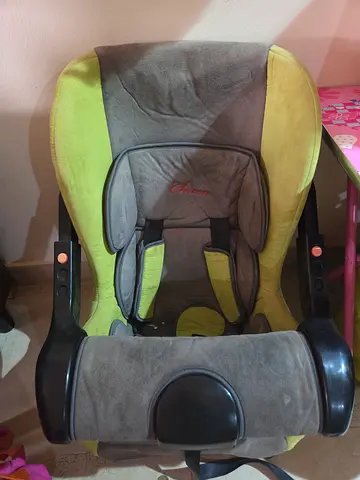 Used infant/toddler car seat in good condition