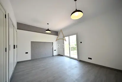Direct Park Access | Fully Upgraded | Spacious