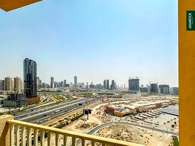 Fully Fitted Kitchen | Mid Floor | City Views