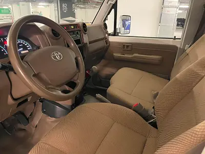 صورة مصغرة 13 لـ 2010 Toyota LAND CRUISER 70 SERIES