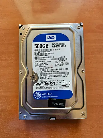 Western Digital Blue 500GB SATA Desktop Hard Drive (WD5000AAKX) - Pre-owned.