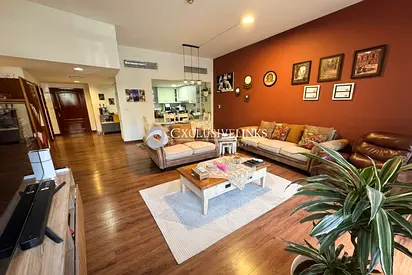Spacious | Bright| Partly Renovated | Maid's Room