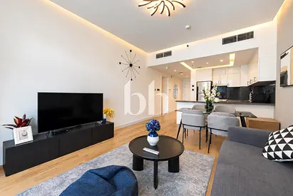 Exclusive | Upgraded | Marina View | Vacant