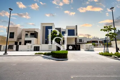 Ready To Move In | Custom Built 5BR Villa | Big Plot