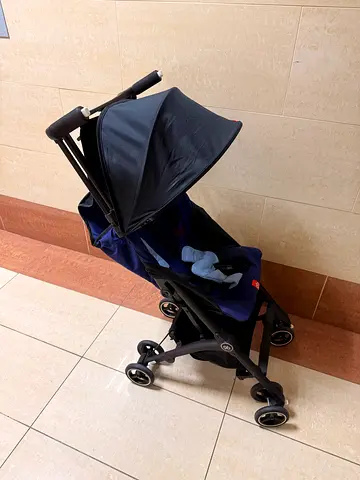 gb Pockit + ultra-compact travel stroller
