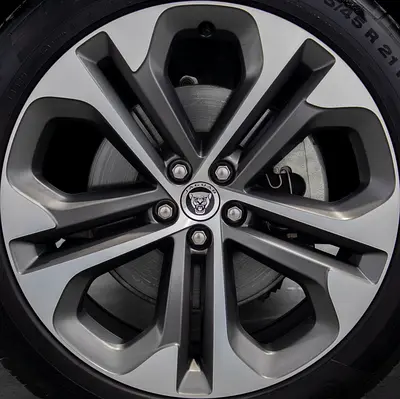 صورة مصغرة 17 لـ 2025 Jaguar F-PACE