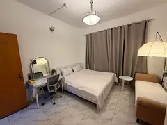 like hotel apartment master room