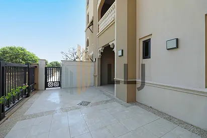 Ground Floor Large Outdoor Space | Available Sept