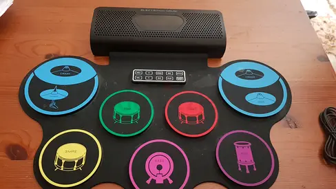 Foldable drum set with foot pedal