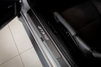 2025 Porsche 911 — миниатюра 19
