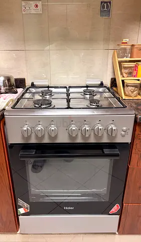 Haier 4-Burner Gas Cooker with Oven