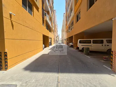 بناية  جديده مودرن 5 طوابق بموقع مميز بدون رسوم سنوية