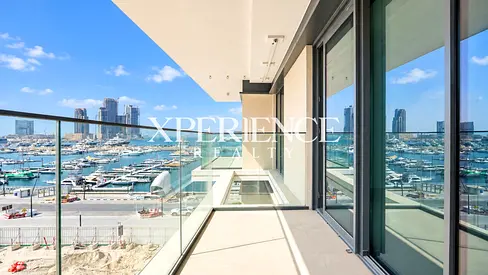 UNOBSTRUCTED FULL SEA AND MARINA VIEW | CLOSEST BUILDING TO WATER