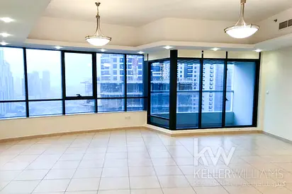 Lovely corner 4BR with open view and balcony