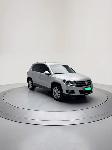 Onwer - Well Maintained 2013 Volkswagen Tiguan R-Line GCC Specs buy and drive