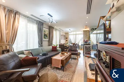 Extended 4E | Converted | Fully Upgraded Villa