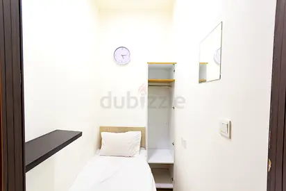 Capsule Partition for Rent in Marina Crown – Dubai Marina