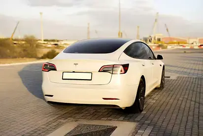 صورة 4 لـ 2023 Tesla MODEL 3