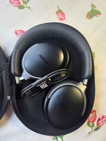 Bose QuietComfort Ultra Over-Ear Headphones (Good Condition) with Case