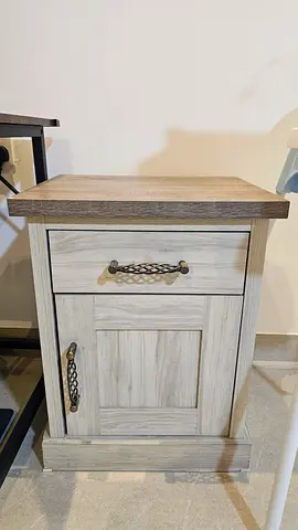 Bed side table