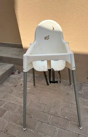 Kids high white chair