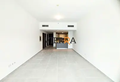 1BR w/ Laundry | Sea View | Vacant Now
