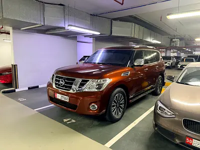 Patrol LE Platinum-V8-5.8 L- GCC - Full Agency Service History- Under Warranty-Full Original Paint