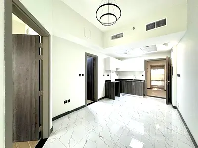 Skyline Comfort | Cozy 1-Bedroom | Landmark Views