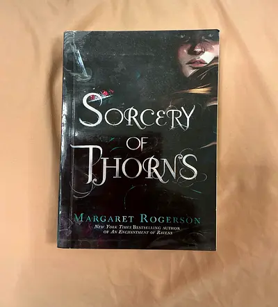 Sorcery of Thorns by Margaret Rogerson - Paperback