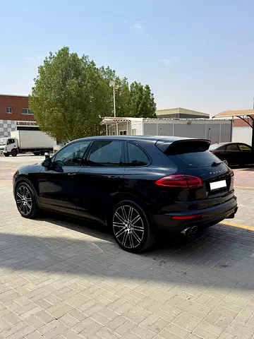 صورة 5 لـ 2015 Porsche CAYENNE
